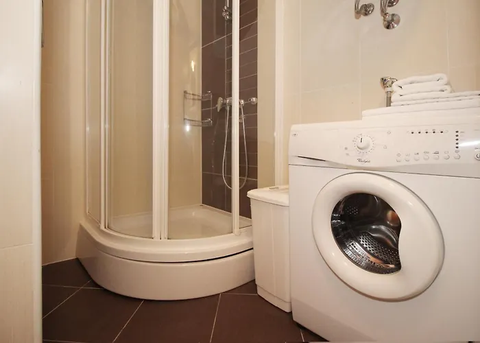Veronika Apartman *